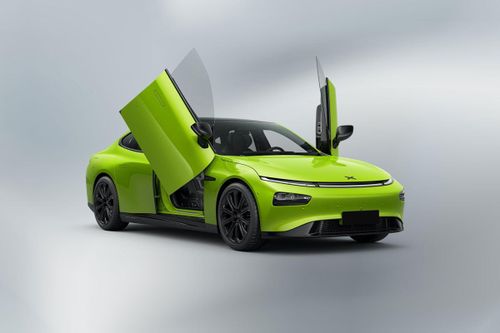Sedan đẹp như siêu xe, công suất 276 mã lực, giá hơn 800 triệu đồng