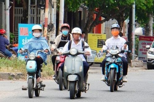 Một địa phương nghiêm cấm học sinh đi xe máy điện đến trường