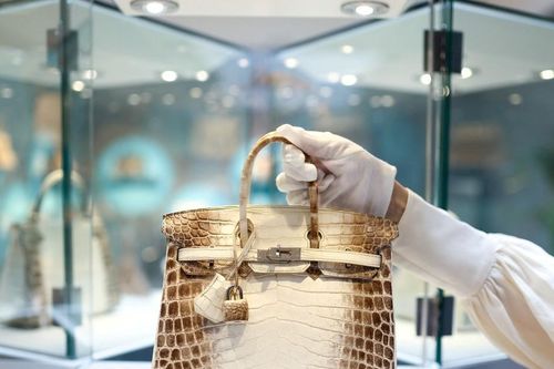 Vì sao những chiếc túi Hermès được cho là khoản đầu tư lời hơn cả vàng, chứng khoán?