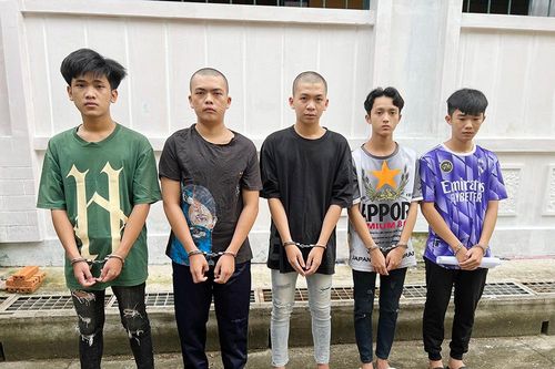 Công an TP. Long Xuyên bắt tạm giam 5 thanh niên 'Gây rối trật tự công cộng'