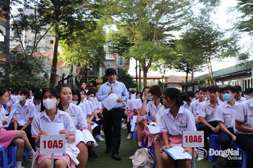 Báo Đồng Nai phối hợp Đoàn Luật sư tỉnh tổ chức tuyên truyền pháp luật ở TP.Long Khánh