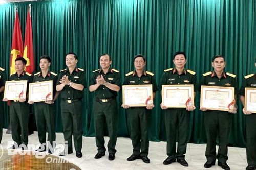 Bộ Chỉ huy quân sự tỉnh tuyên dương các tập thể, cá nhân đoạt giải cao hội thi cấp Quân khu