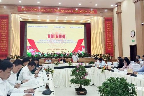 Trao đổi kinh nghiệm về công tác dân tộc, dân vận vùng đồng bào dân tộc thiểu số