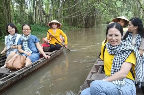 Hành trình trên đất phù sa