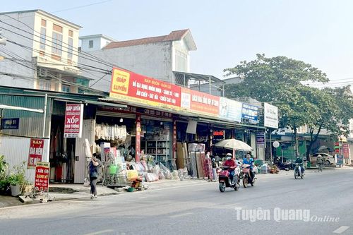Khó xử lý tình trạng lấn chiếm hành lang an toàn