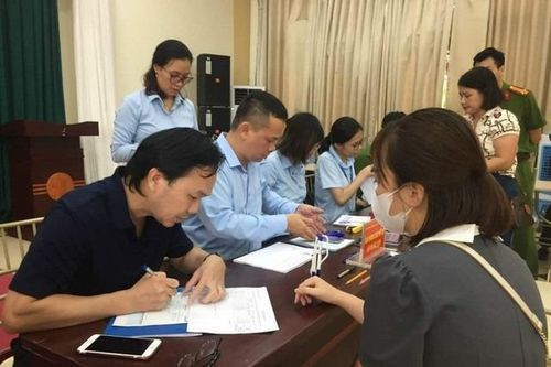 Trẻ em mồ côi cả cha mẹ sau vụ cháy chung cư mini được hỗ trợ sổ tiết kiệm 2 tỷ đồng