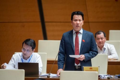 Có cán bộ địa phương 'bảo kê' khai thác khoáng sản trái phép