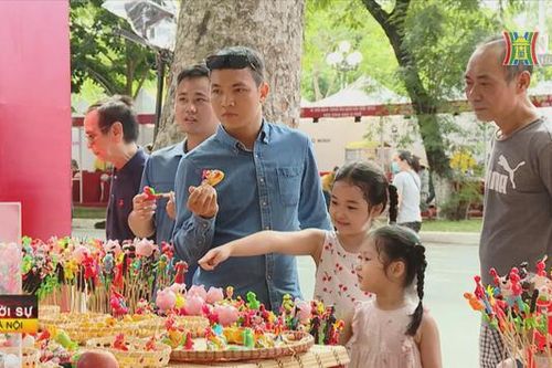 Hơn hai vạn khách tham quan Lễ hội quà tặng du lịch