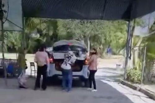 Mầm non Vườn Trẻ Thơ nói gì sau việc 'nhồi' 11 trẻ vào xe 7 chỗ đi dã ngoại?