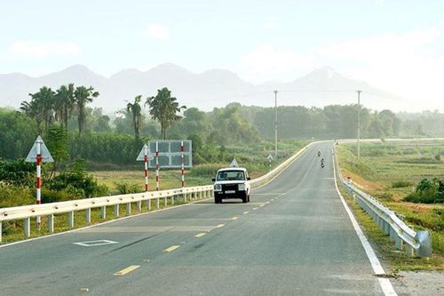 Trình phương án làm đường Hồ Chí Minh đoạn Chợ Chu – ngã ba Trung Sơn