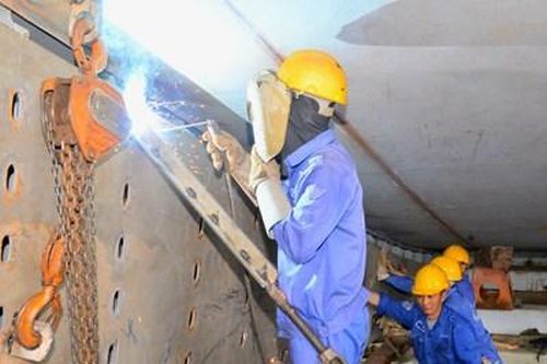 Cần chính sách đặc thù cho doanh nghiệp công nghiệp quốc phòng, an ninh, động viên công nghiệp - Bài 1: Những người thợ già và ước mơ vào quân ngũ