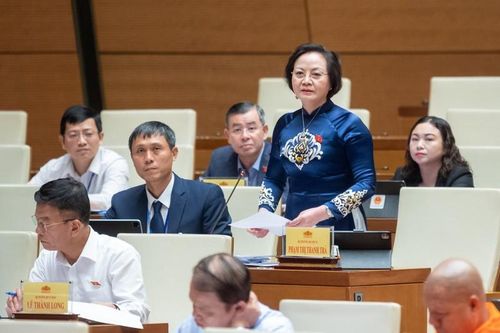 Bộ trưởng Nội vụ: Trình xem xét lương giáo viên cao nhất trong thang bảng lương