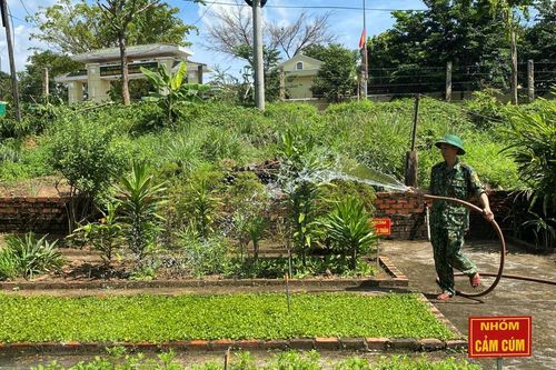 Người cán bộ quân y chuyên cần, trách nhiệm