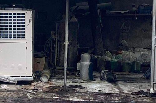 Nghi nổ gas trong xưởng cơ khí ở Hà Nội, 3 người bị thương