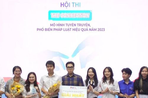 ĐH Luật TP HCM: Sôi nổi các hoạt động hưởng ứng Ngày Pháp luật Việt Nam 9/11