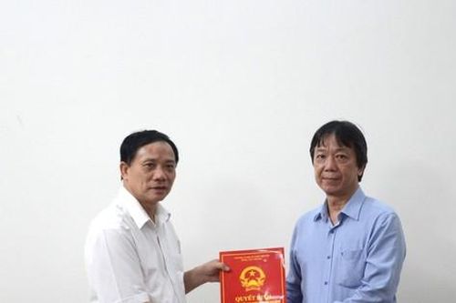 Công bố quyết định của Chủ tịch UBND tỉnh Hòa Bình về công tác cán bộ