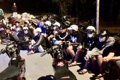 Vây bắt nhóm 'quái xế' tụ tập đua xe trái phép