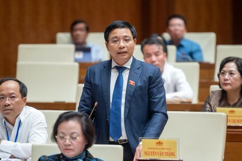 Đại biểu Quốc hội truy vấn về TNGT liên quan đến phương tiện kinh doanh vận tải
