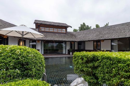 Tổng thống Mông Cổ trải nghiệm tắm khoáng nóng, thưởng thức ẩm thực Hòa Bình
