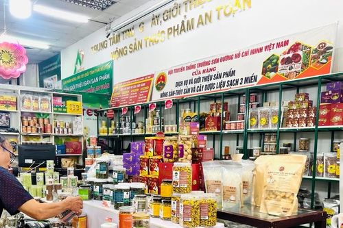 Hộ sản xuất kinh doanh, hợp tác xã học bán hàng nông sản qua mạng