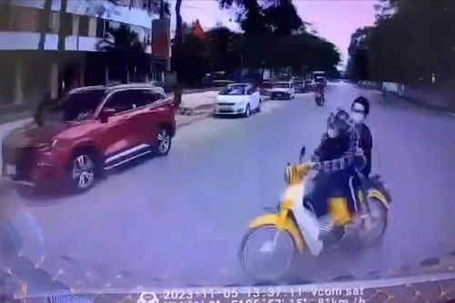 Ô tô phóng 83 km/h trong khu đô thị đâm vào xe máy, một người tử vong