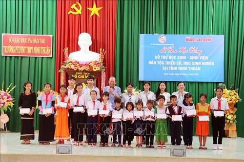 Tiếp sức để học sinh, sinh viên nghèo vượt khó, thực hiện ước mơ