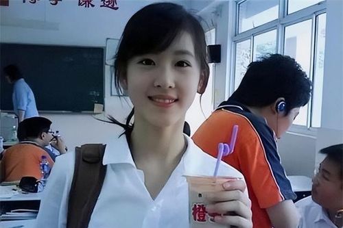Nhan sắc hiện tại của 'hot girl trà sữa' khiến dân mạng tiếc nuối: Vẻ thanh thuần chỉ còn là quá khứ