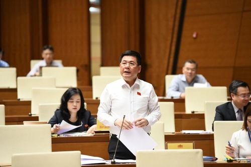 Bộ trưởng Bộ Công Thương: Thường xuyên đôn đốc, tháo gỡ vướng mắc cho nhiệt điện Long Phú 1