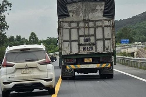 Nghị trường 'nóng' vì nhiều tuyến cao tốc bất cập, thiếu làn dừng khẩn cấp, không trạm dừng chân