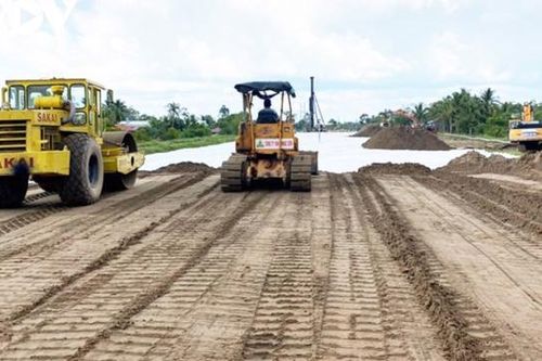 Dùng cát biển làm vật liệu đắp nền đường giao thông