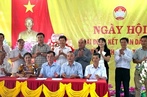 Phó Chủ tịch UBND tỉnh Nguyễn Hữu Quế dự Ngày hội Đại đoàn kết tại thôn Mỹ Thạch 2