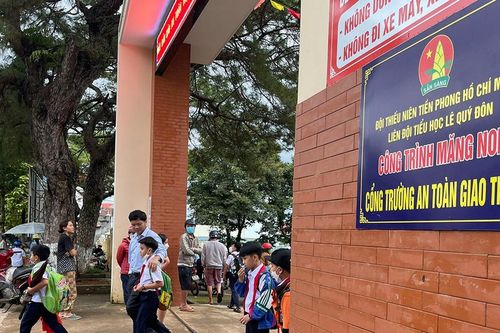 Xây dựng kết cấu hạ tầng giao thông khu vực trường học: 'Chìa khóa' bảo đảm an toàn cho học sinh