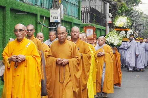 Lễ di quan Sư cô Thích nữ Huệ Thanh đến nơi trà-tỳ