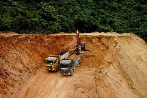 Công an vào cuộc vụ doanh nghiệp rầm rộ khai thác 'đất chui' ở Hà Tĩnh