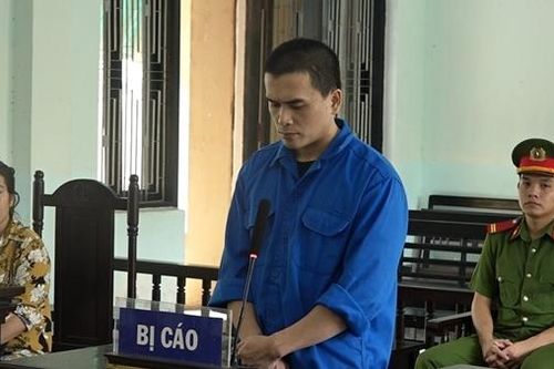 Lãnh án giết người vì bị em con cậu thách thức
