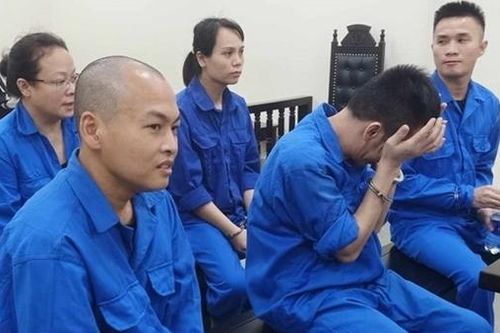 Thuê ô tô rồi chiếm đoạt, nhiều bị cáo lĩnh án nặng