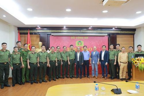 Đảm bảo an ninh, an toàn thông tin trong kết nối, chia sẻ dữ liệu giữa các đơn vị trong CAND