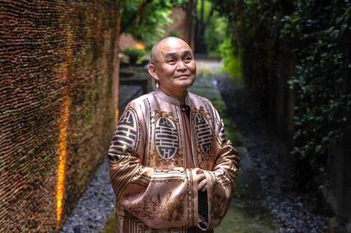 Báo nước ngoài ca ngợi biệt phủ 5.000m2 của 'Vua hài đất Bắc' Xuân Hinh