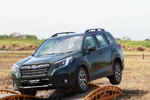 Thêm nhiều dòng xe giảm giá mạnh dù đang bán chạy