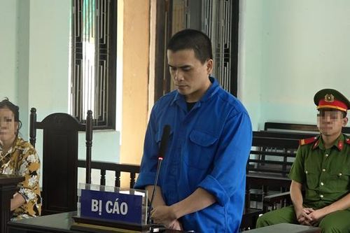 Mâu thuẫn trong lúc đốt vàng mã, chém anh họ nhập viện