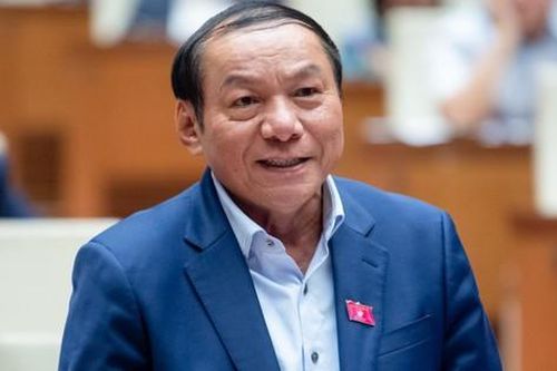 ĐBQH: Hoa hậu Ý Nhi, phim Đất rừng phương Nam bị cộng đồng mạng 'đập cho tơi bời', ai bảo vệ?
