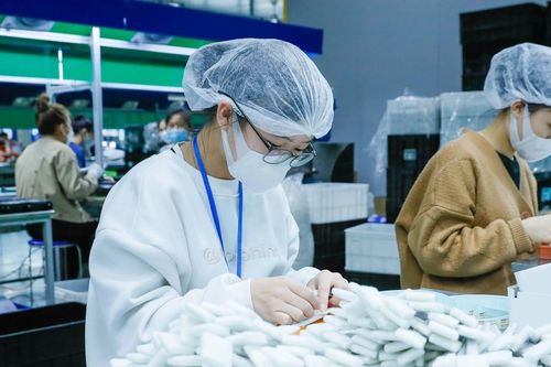 Doanh nghiệp trước áp lực dòng tiền bị nghẽn