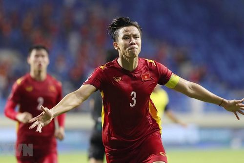 Tin nóng thể thao sáng 8/11: Quế Ngọc Hải nguy cơ lỡ trận gặp ĐT Philippines, ĐT Việt Nam đá trên sân cỏ nhân tạo