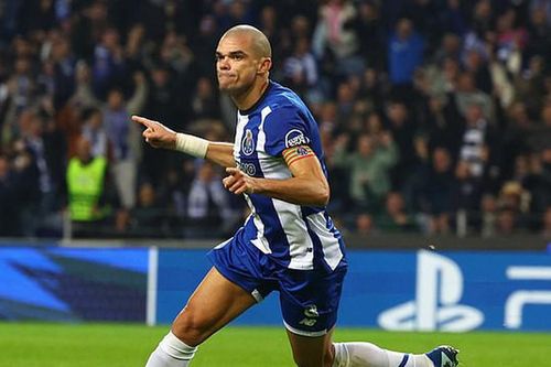 Kỉ lục khó tin của Pepe khiến Ronaldo và Messi cũng phải chào thua