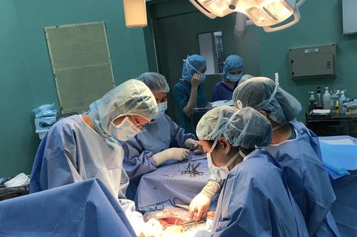 Phẫu thuật khẩn cứu sống sản phụ bị suy tim nặng