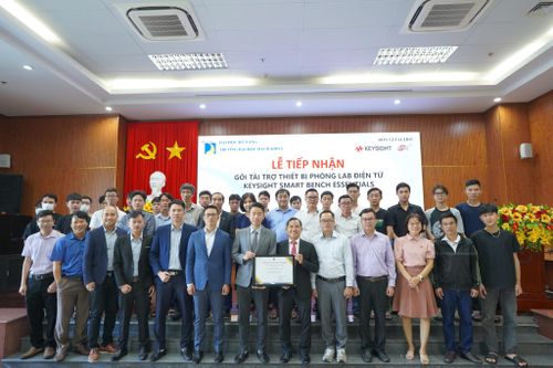 Trường ĐH Bách khoa Đà Nẵng tiếp nhận gói tài trợ thiết bị phòng Lab điện tử