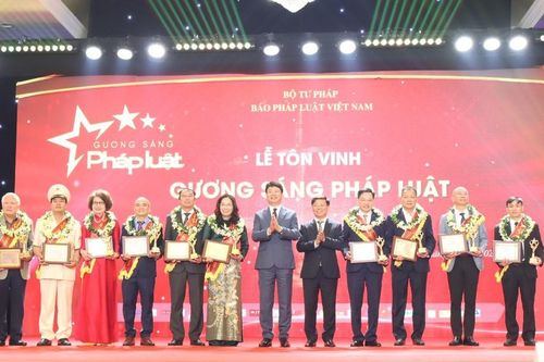 Nhìn từ Chương trình bình chọn, tôn vinh 'Gương sáng Pháp luật': Lan tỏa tinh thần thượng tôn pháp luật