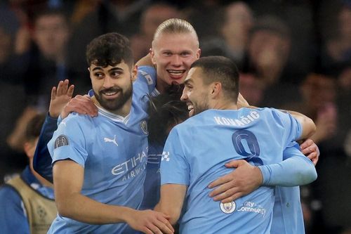 Haaland ghi bàn, Man City lập kỷ lục