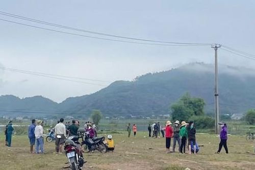 Phát hiện thi thể người đàn ông trên suối cùng chiếc thuyền đánh cá