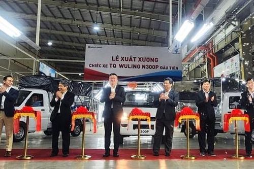 Xe tải nhẹ máy xăng TQ Wuling N300P tiêu chuẩn Euro 5